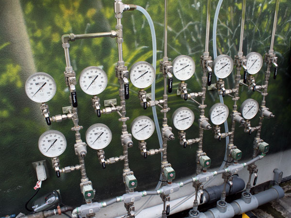 Pressure guages for teflon roof of Rainforest Falls exhibit in Buffalo Zoo. Courtesy of Joseph Holler