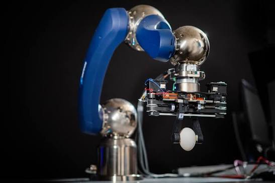 Compliant robotic manipulation platform