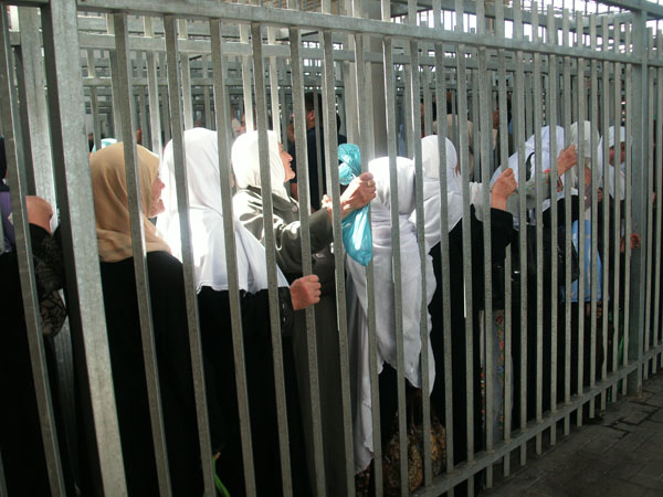 Women in queue, Qalandiya Checkpoint, June 2011. Photo by Irus Braverman